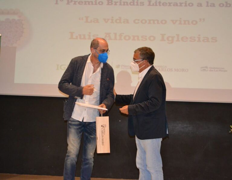 IGUAL A TI y Bodega Carlos Moro entregan los premios de la IV edición de ‘Brindis Literario’