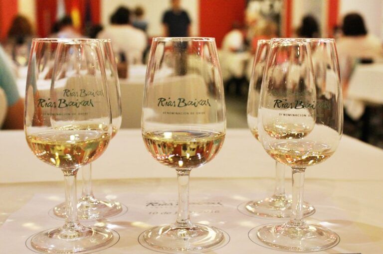 50 Marcas participan en la XXXIII Cata concurso Rías Baixas albariño de cambados