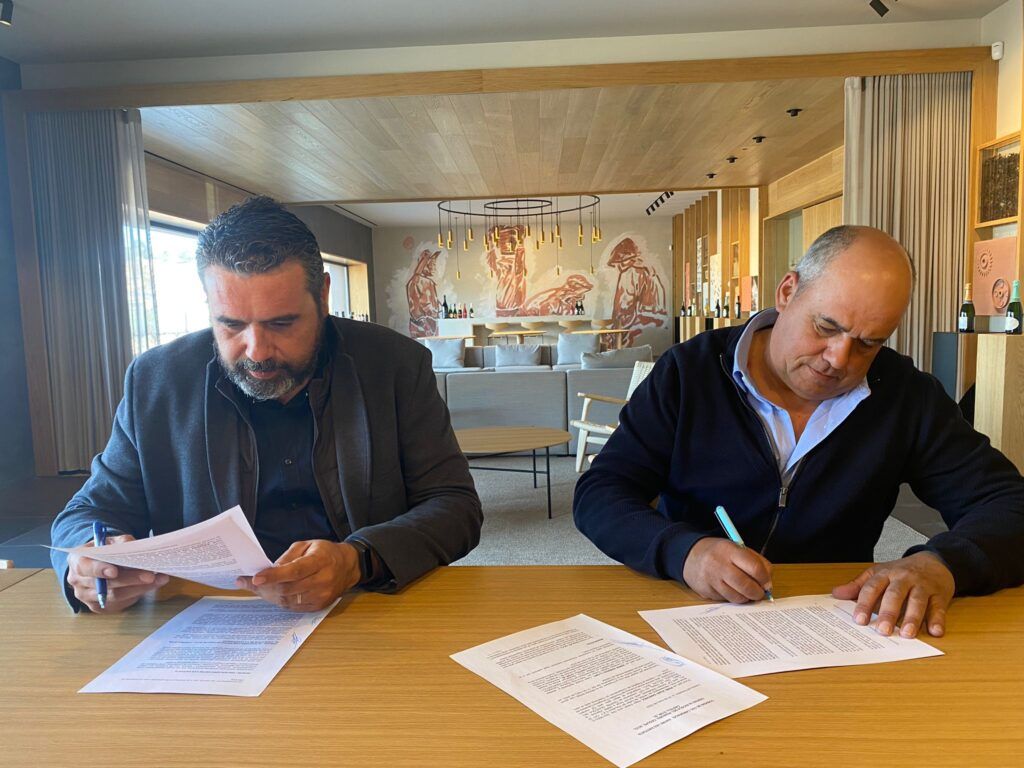 Castell d’Or y CEOLPE firman un convenio de colaboración para reforzar su posición en el mercado