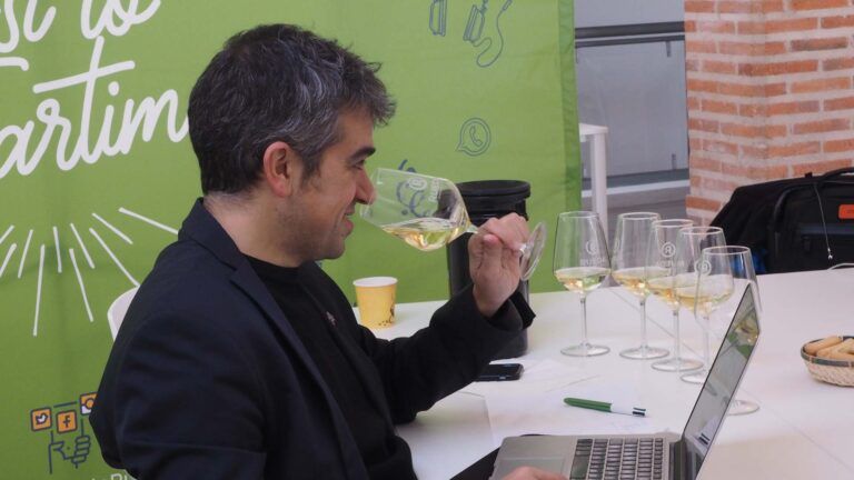 Ferrán Centelles destaca la alta calidad media y la capacidad de guarda de los vinos de la D.O. Rueda Ferrán Centelles destaca la alta calidad media y la capacidad de guarda de los vinos de la D.O. Rueda