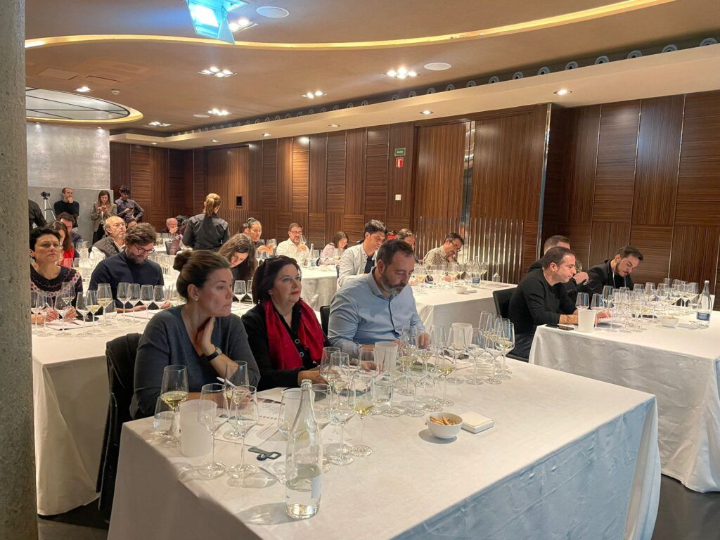 Más de 400 profesionales se dieron cita en el primer salón vinos de colección Rías Baixas en Madrid