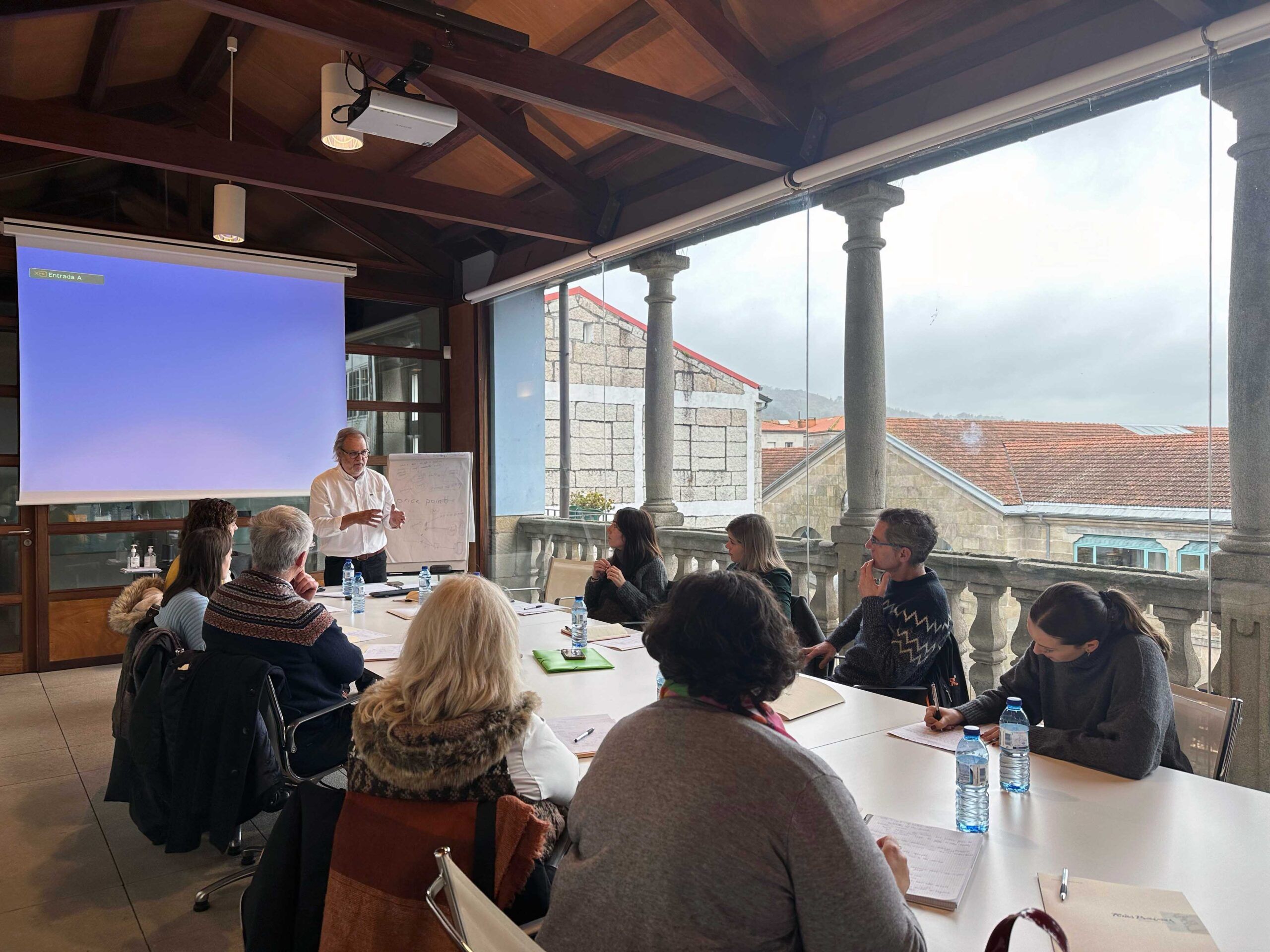 La Denominación de origen Rías Baixas recupera su curso de inglés del vino dirigido a las bodegas La Denominación de origen Rías Baixas recupera su curso de inglés del vino dirigido a las bodegas
