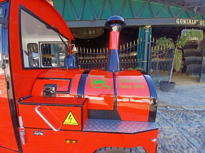 Un tren turístico 100% eléctrico para descubrir la magia de González Byass Un tren turístico 100% eléctrico para descubrir la magia de González Byass