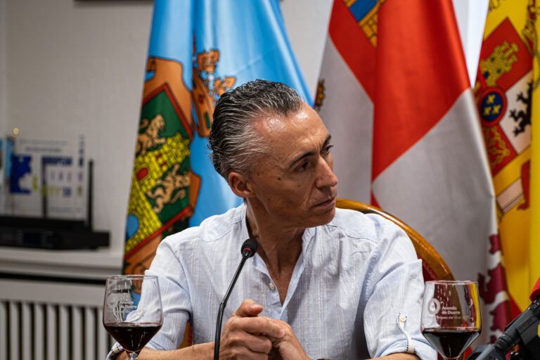 Miguel Ángel Gayubo seguirá presidiendo la Ruta del Vino Ribera del Duero Miguel Ángel Gayubo seguirá presidiendo la Ruta del Vino Ribera del Duero