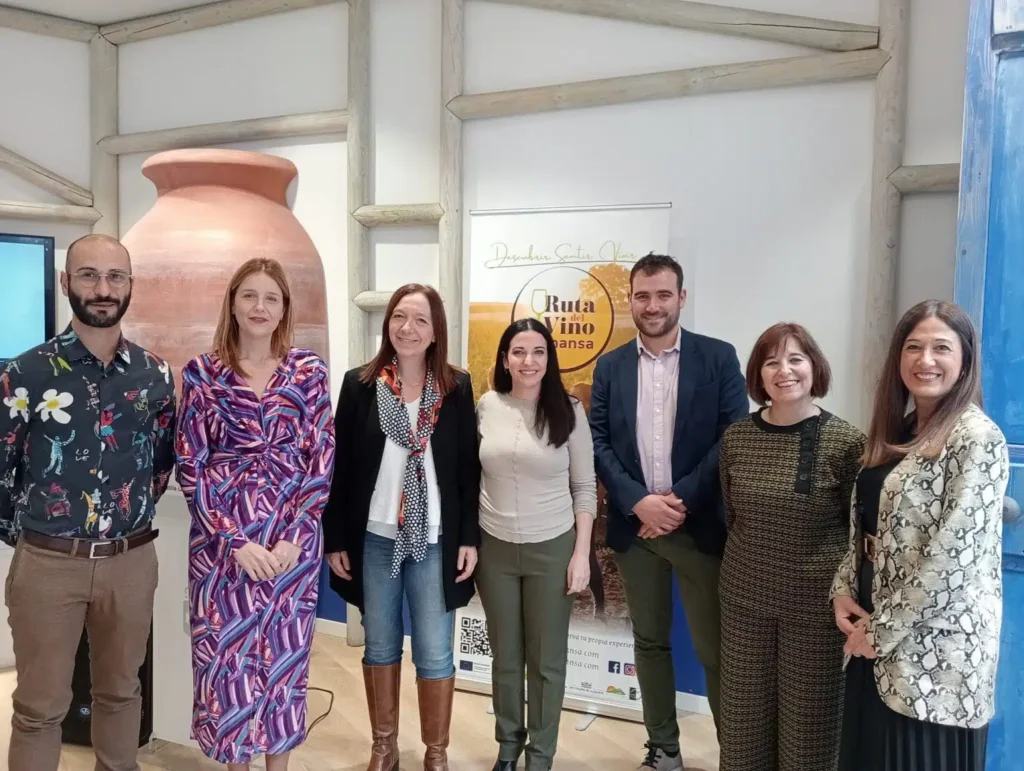 Ruta del Vino de Almansa hace su puesta de largo en Madrid con una presentación en la Oficina de Turismo de Castilla-La Mancha
