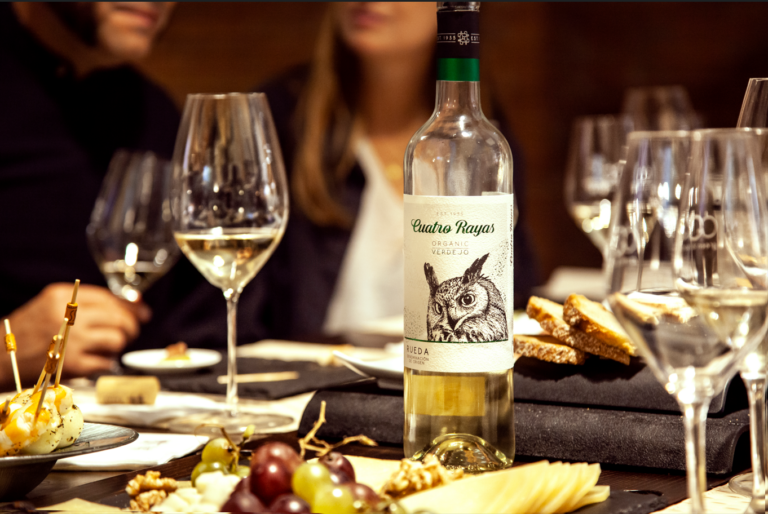 El verdejo ecológico de Cuatro Rayas logra la mayor puntuación entre todos los vinos blancos del mundo