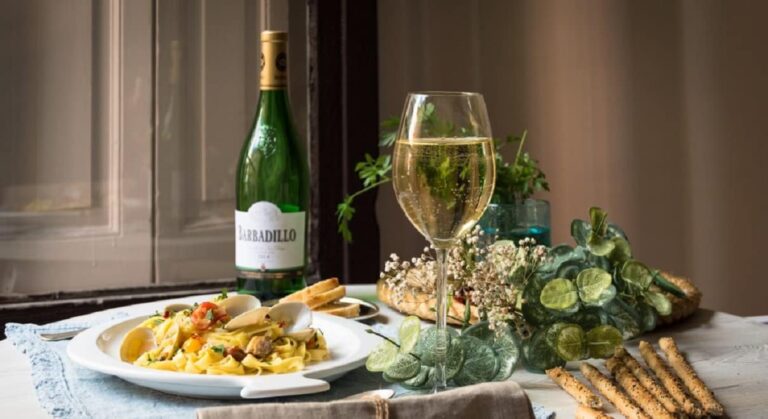 Barbadillo celebra el 50 aniversario de su apuesta por el primer vino blanco del Marco de Jerez